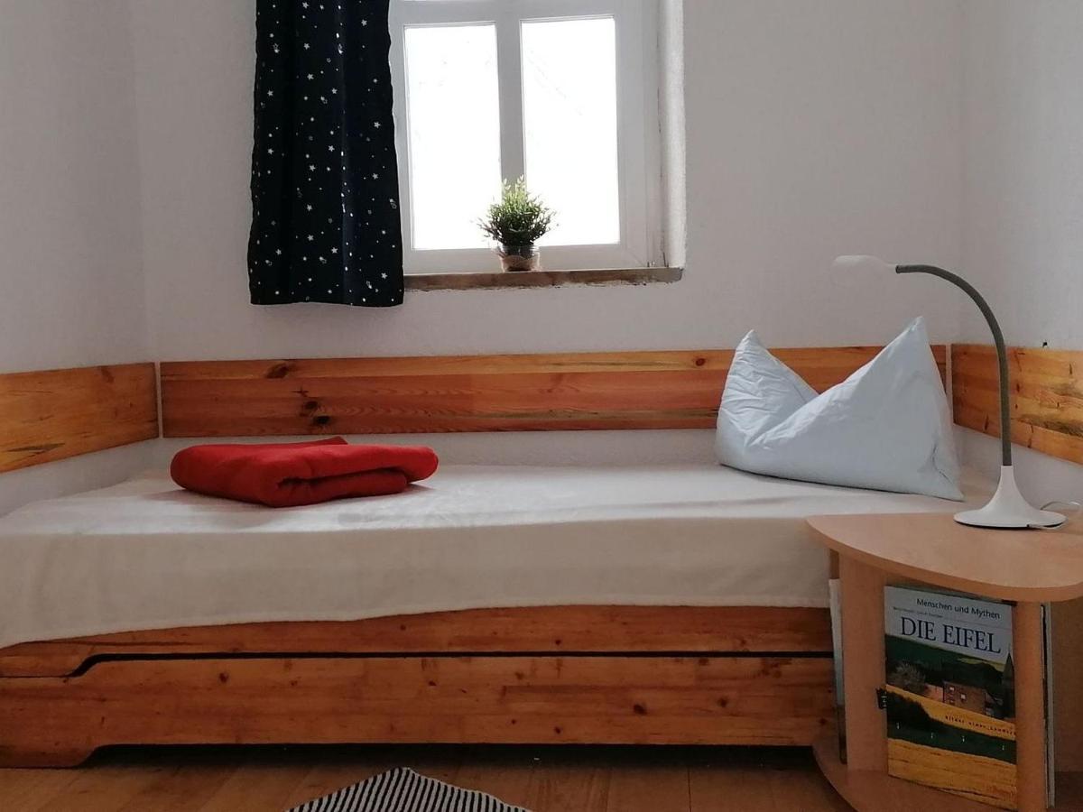 Suedeifel Ferienhaeuser Christian Faust Villa Zweifelscheid Esterno foto