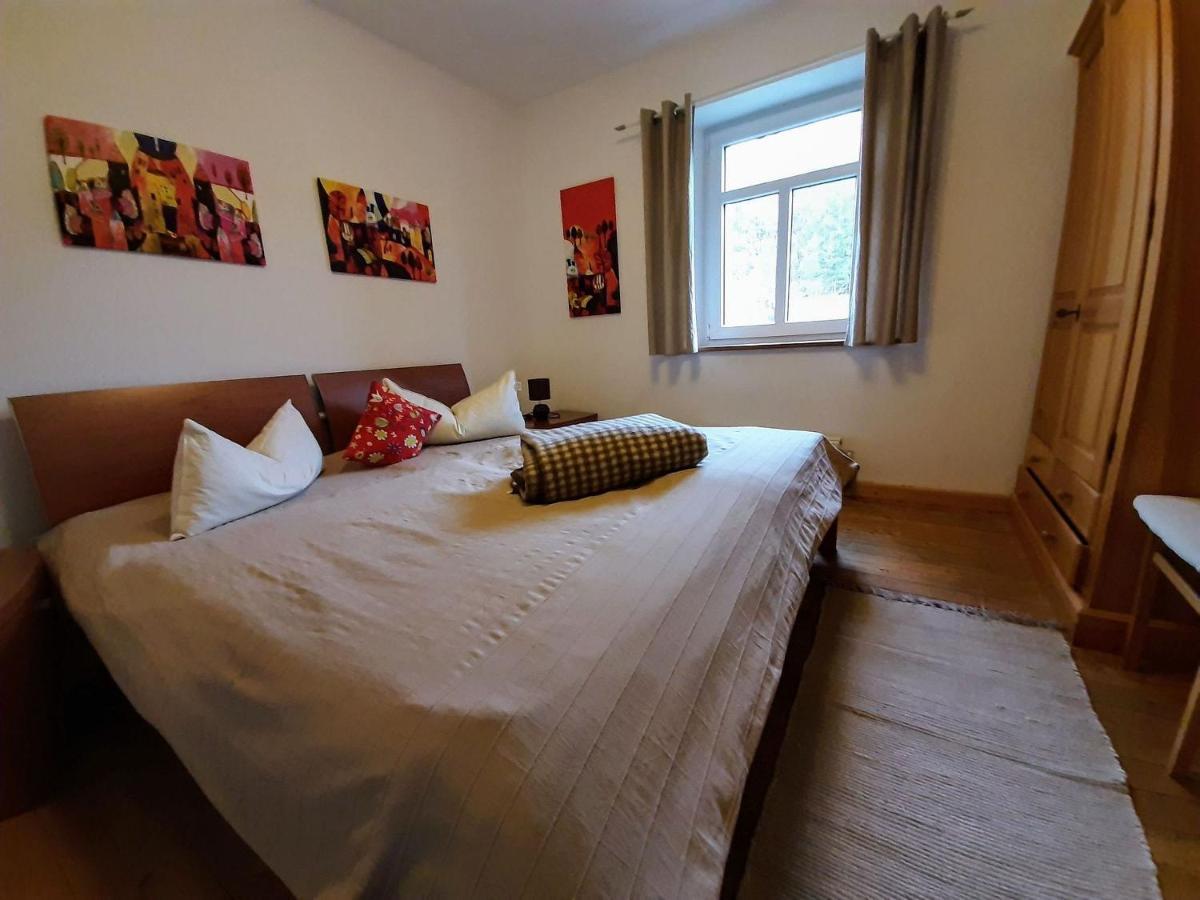 Suedeifel Ferienhaeuser Christian Faust Villa Zweifelscheid Esterno foto